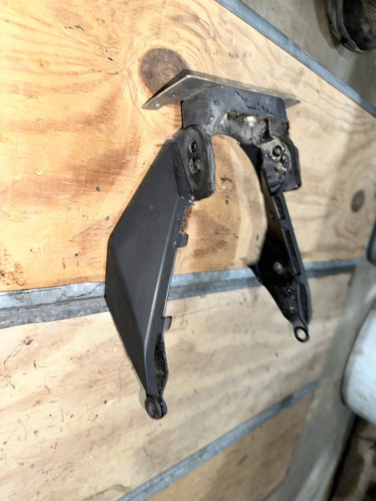 03-04 Honda Cbr600rr Cbr 600rr Rear Back Fender Guard Bracket Stay Left Right Oe