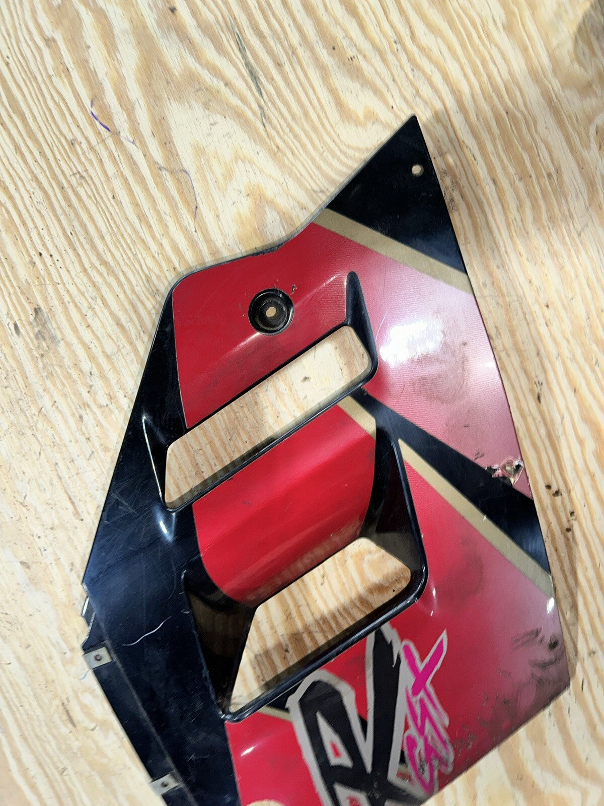 91 92 GSXR1100 LEFT MID SIDE FAIRING COWL PLASTIC OEM