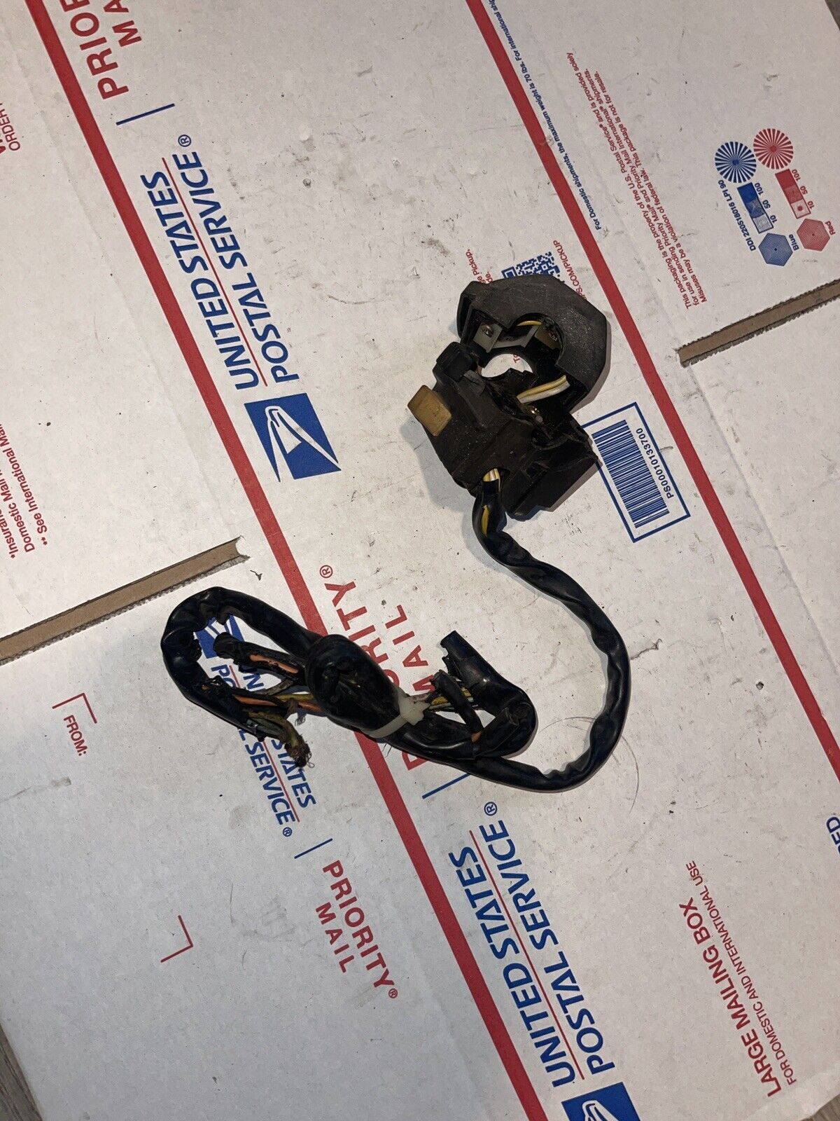 Left Side Handlebar Switch 86-90 GSXR750 High/Low Turn Signal Pod 86-90 GSXR1100
