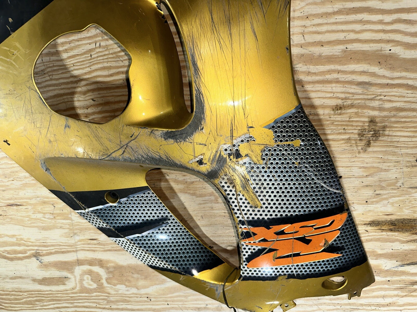 1996-1999 96-99 SUZUKI GSXR750 LEFT LOWER MID UPPER SIDE FAIRING COWL PLASTIC 