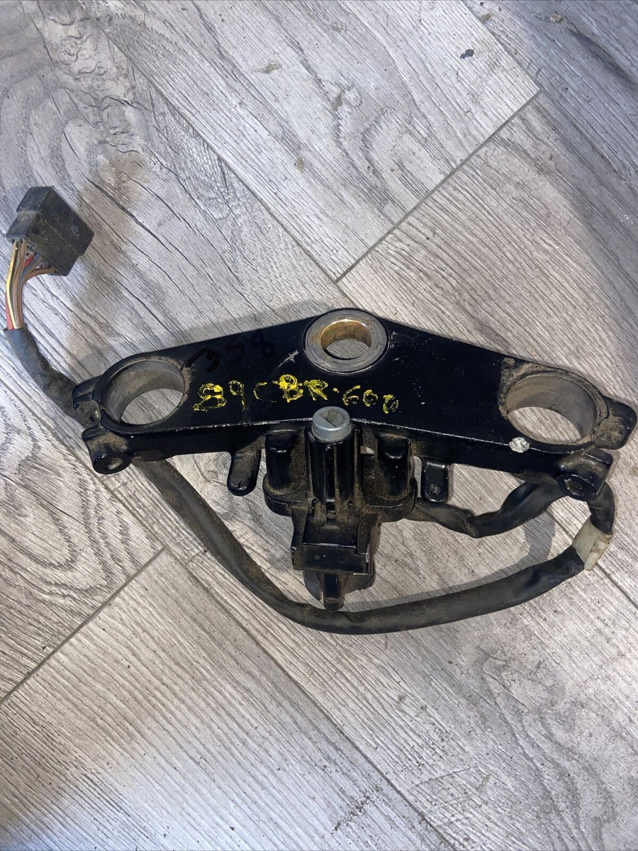 SUZUKI 94 95 96 RF600R RF 600 R RIGHT REAR TAIL FAIRING PLASTIC COWL  PANEL OEM