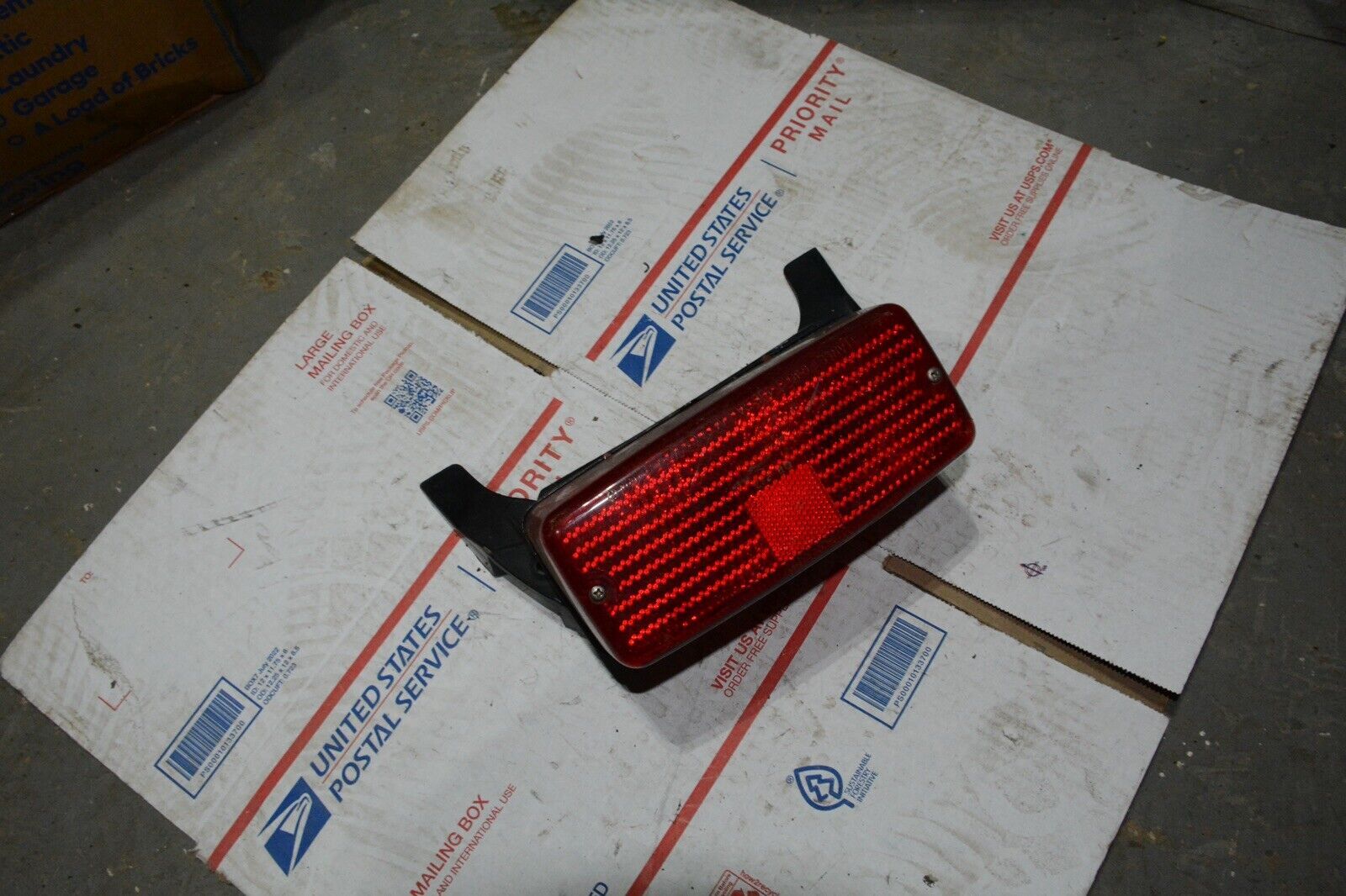 80 suzuki vs taillight 