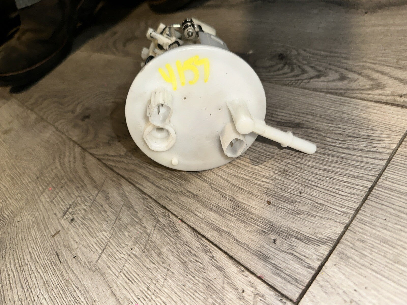 08-16 YAMAHA YZF R6 FUEL PUMP GAS PETROL SENDER UNIT
