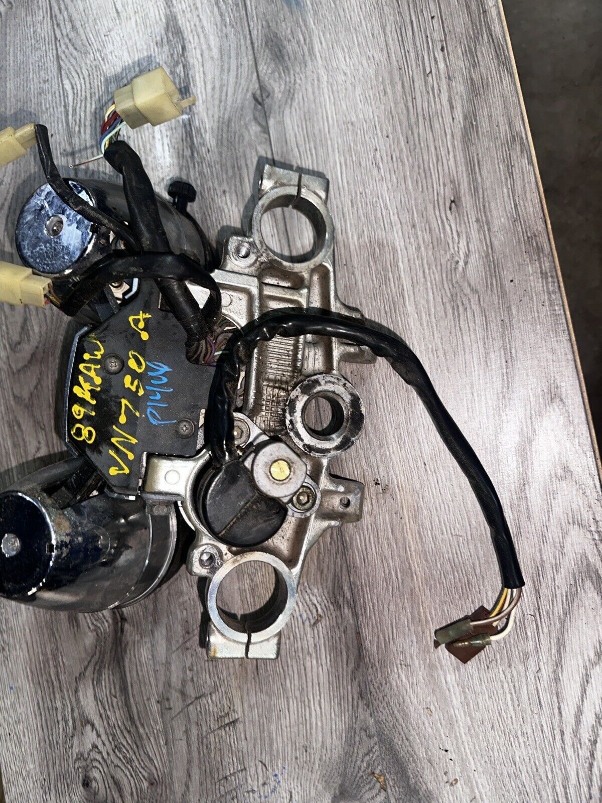1985 Kawasaki Vulcan VN700 Gauge Cluster Speedometer Tachometer instrument panel
