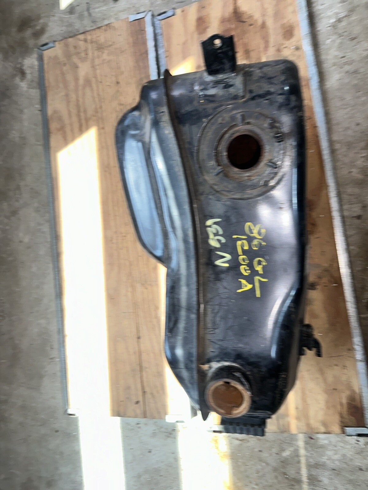 86 Honda GL1200 GL 1200 I Goldwing Interstate Gas Fuel Petrol Tank 