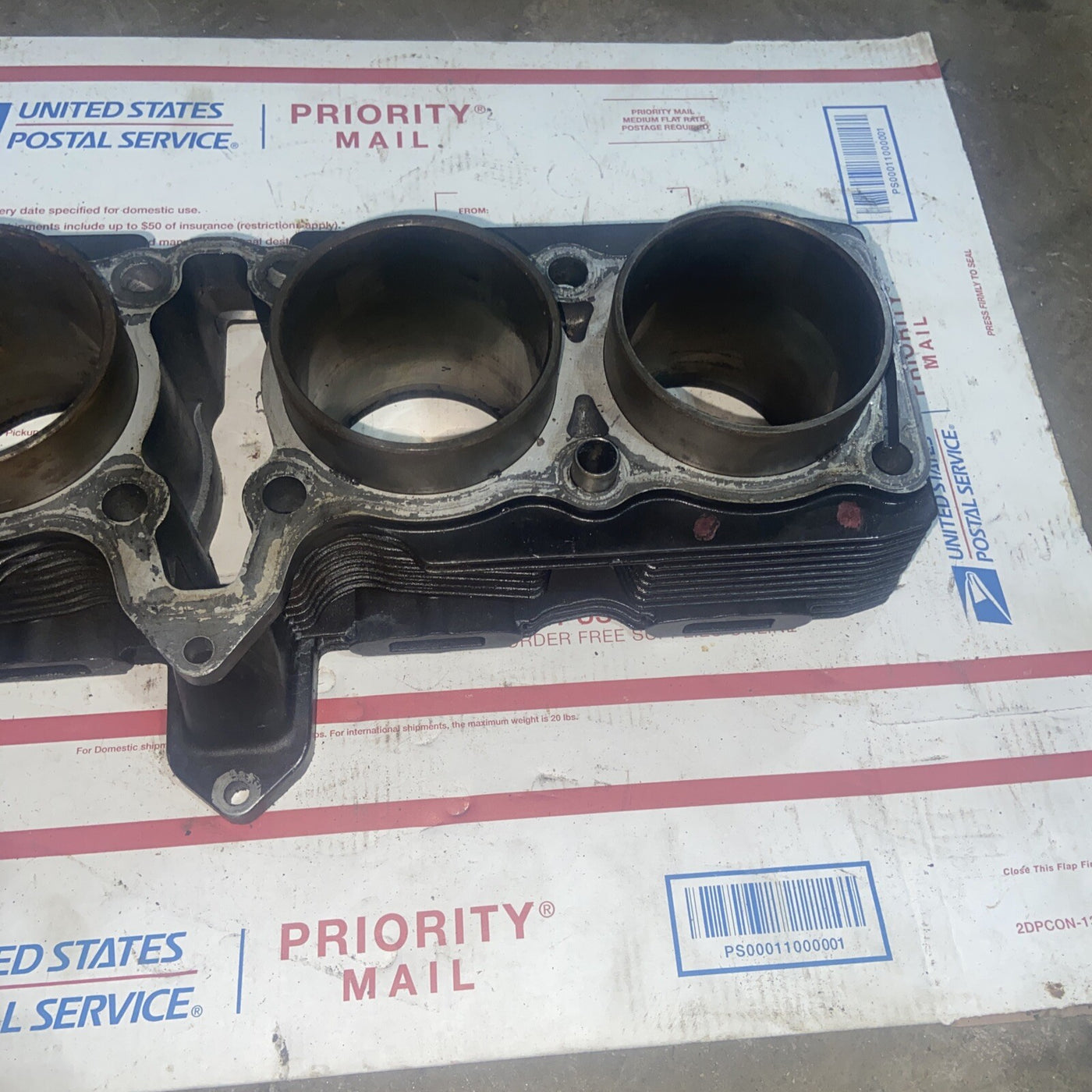 1989 Suzuki GSXR ENGINE MOTOR PISTON CYLINDERS BLOCK JUG