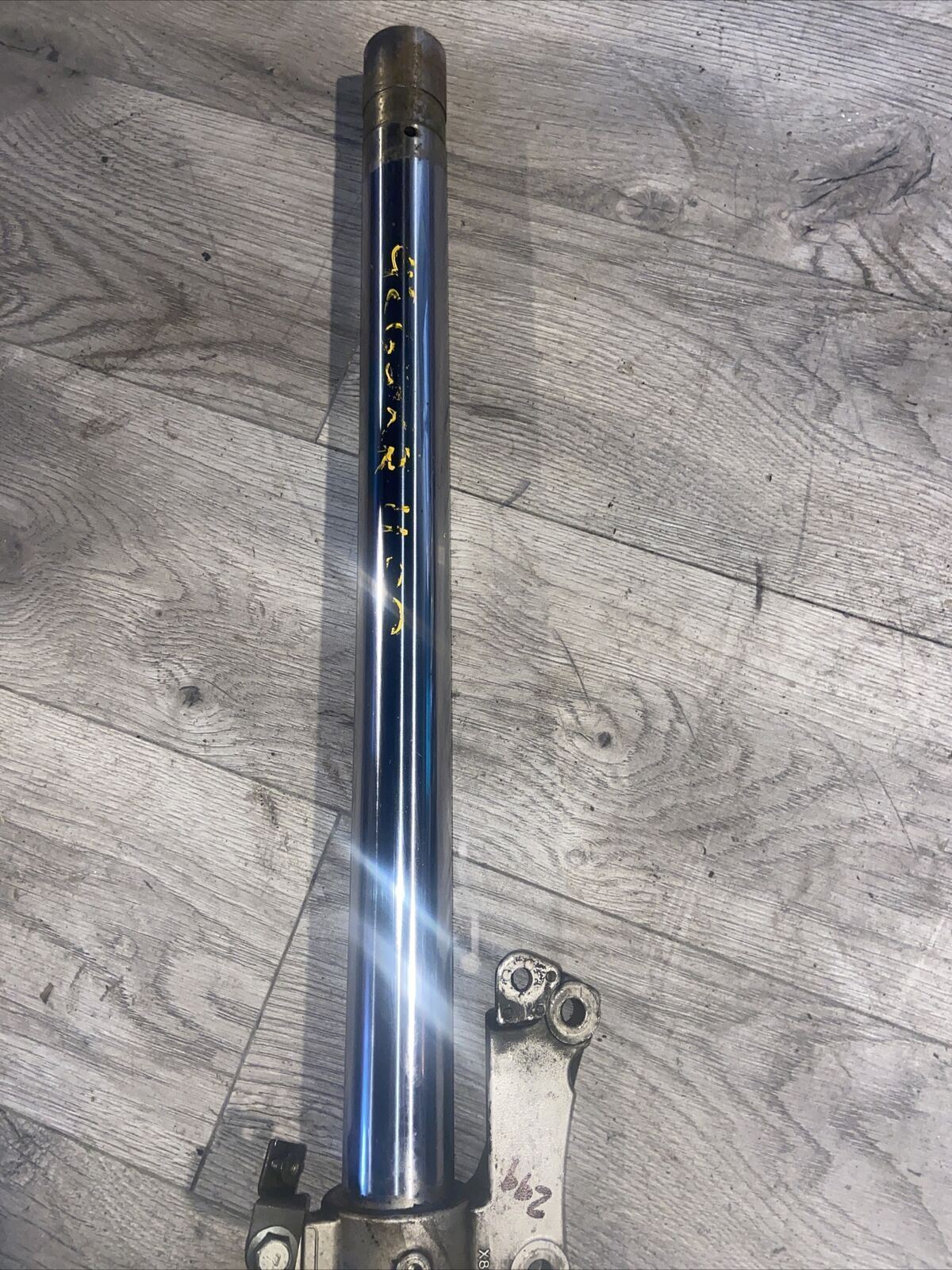2006 2007 SUZUKI GSXR600 OEM STRAIGHT RIGHT FRONT FORK SHOCK SUSPENSION