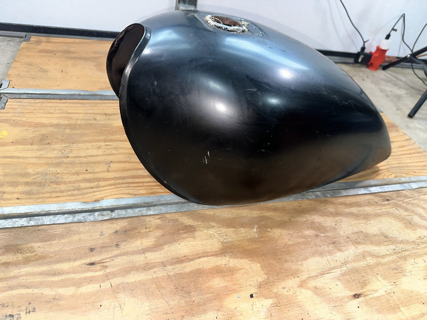 KAWASAKI KZ 400 440 LTD 1979-1983 GAS FUEL PETROL TANK OEM