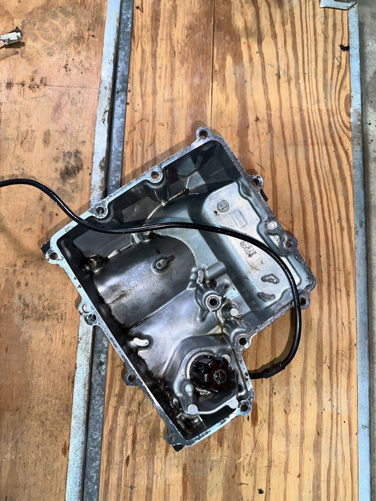 08-16 Yamaha Yzf R6 R6r Oil Pan
