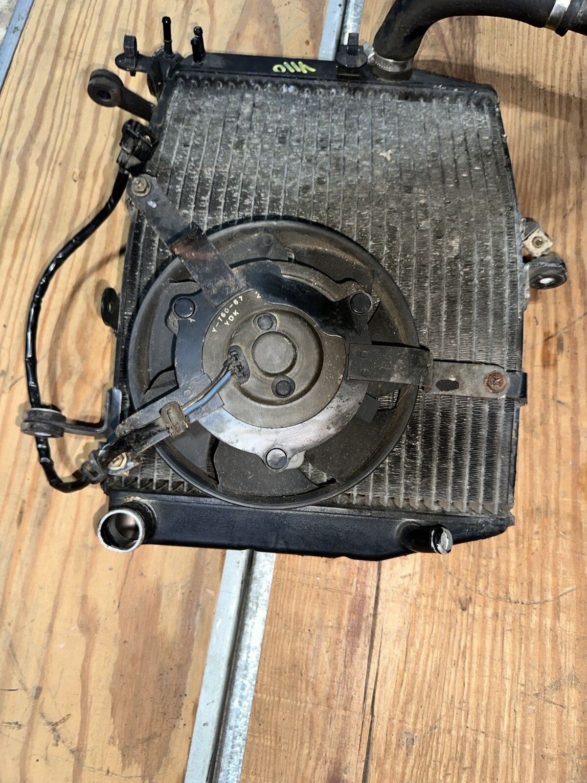 2003-05 Yamaha Yzf R6 Engine Radiator Motor Cooler Cooling Radiater OEM