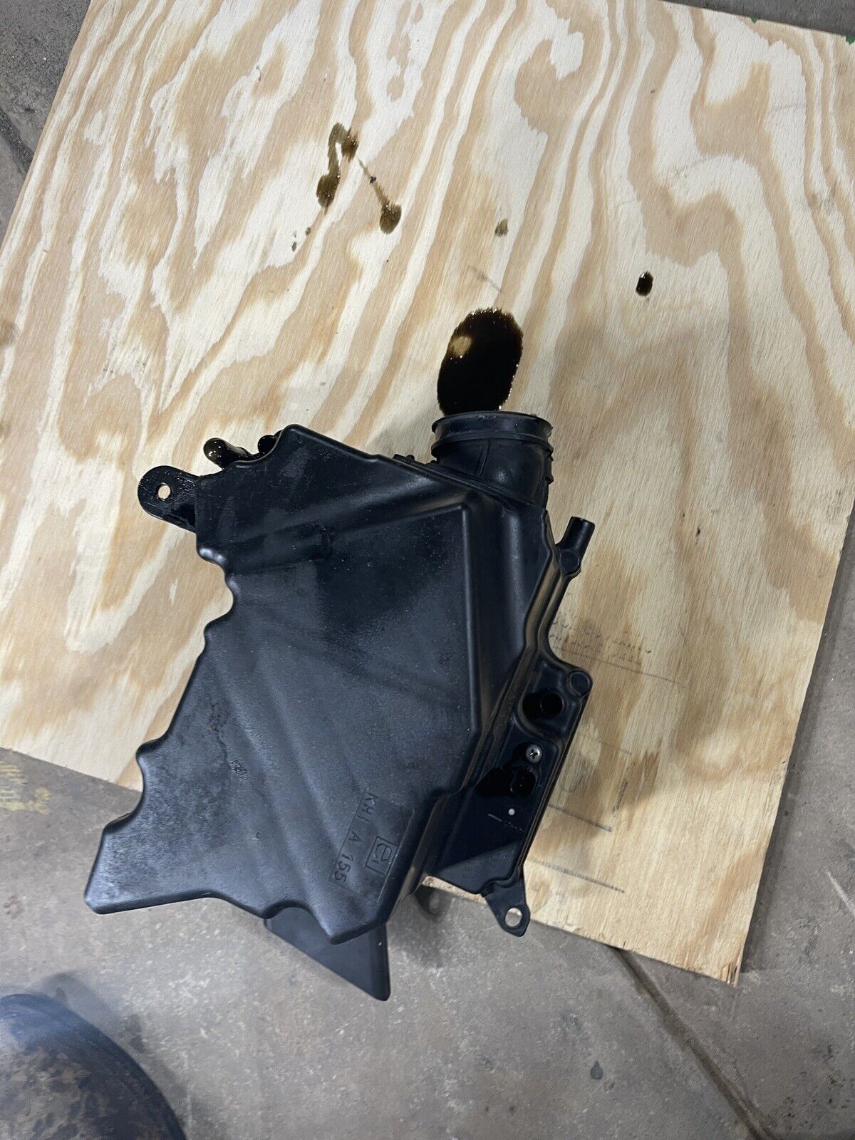 13-17 Kawasaki Ninja 300 Airbox Air Intake Filter Box 11038-0046 OEM