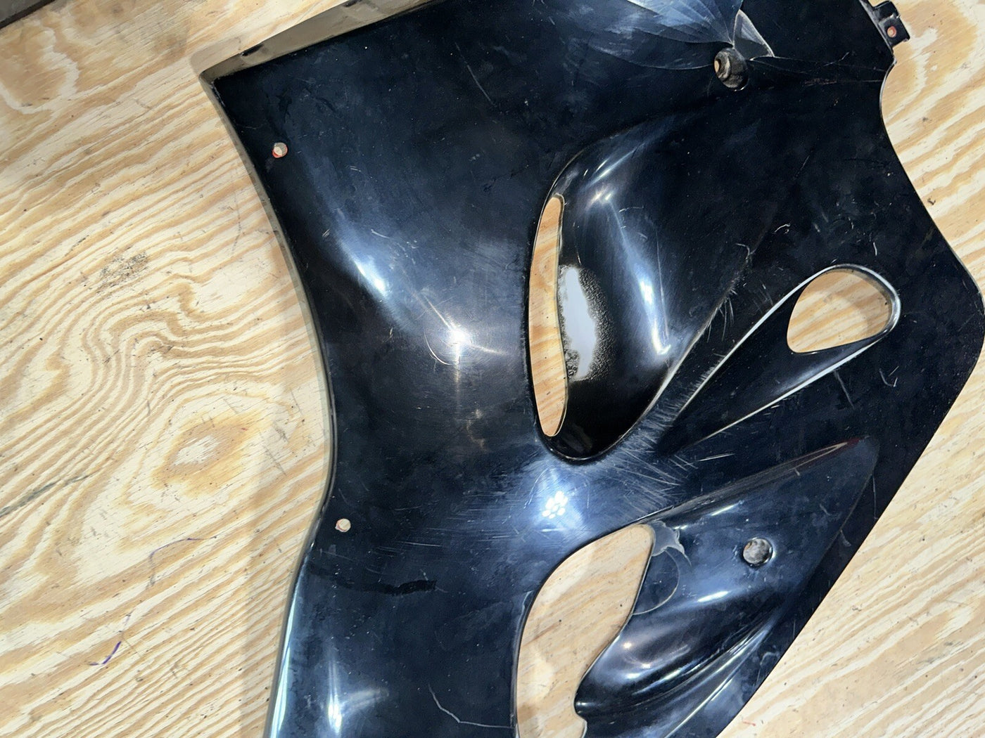 96-99 SUZUKI GSXR750 RIGHT LOWER MID UPPER SIDE FAIRING COWL 