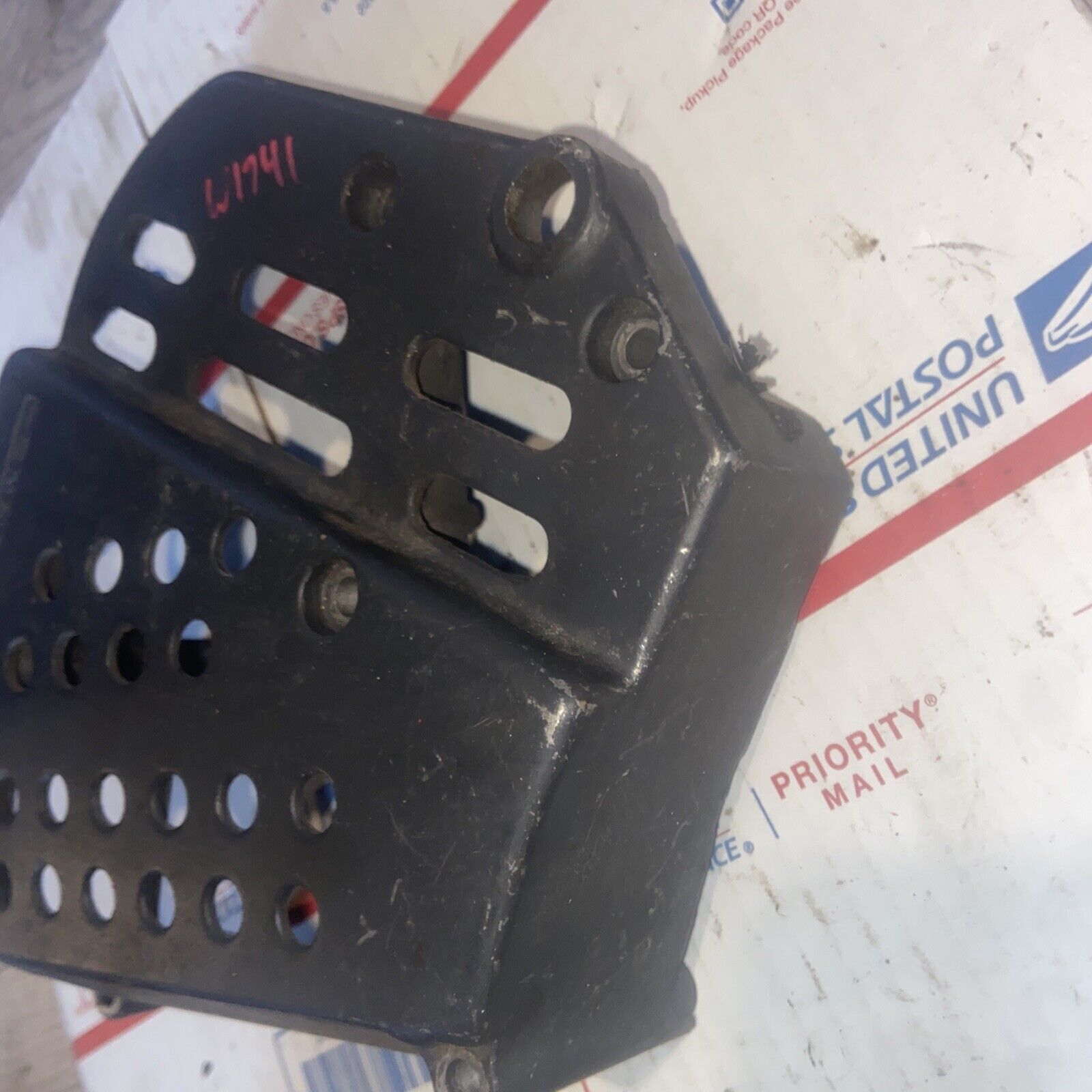 91 Suzuki GSX-R GSXR 750 GSXR750 front sprocket cover guard