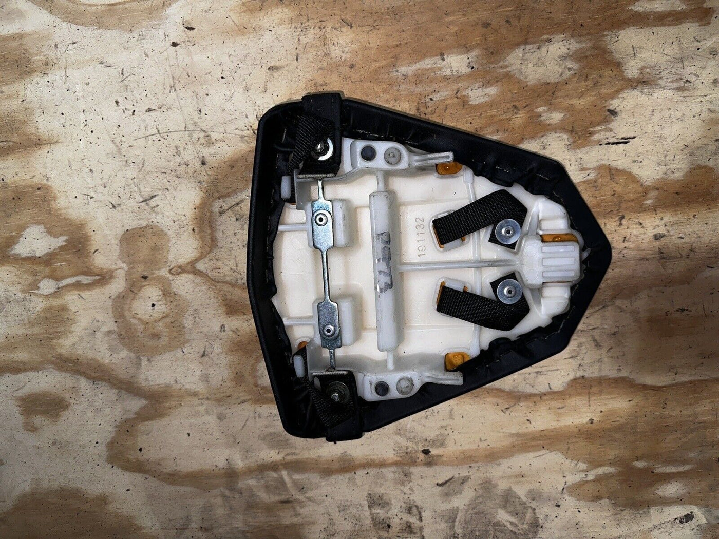 06-07 YAMAHA R6 REAR SEAT PILLION
