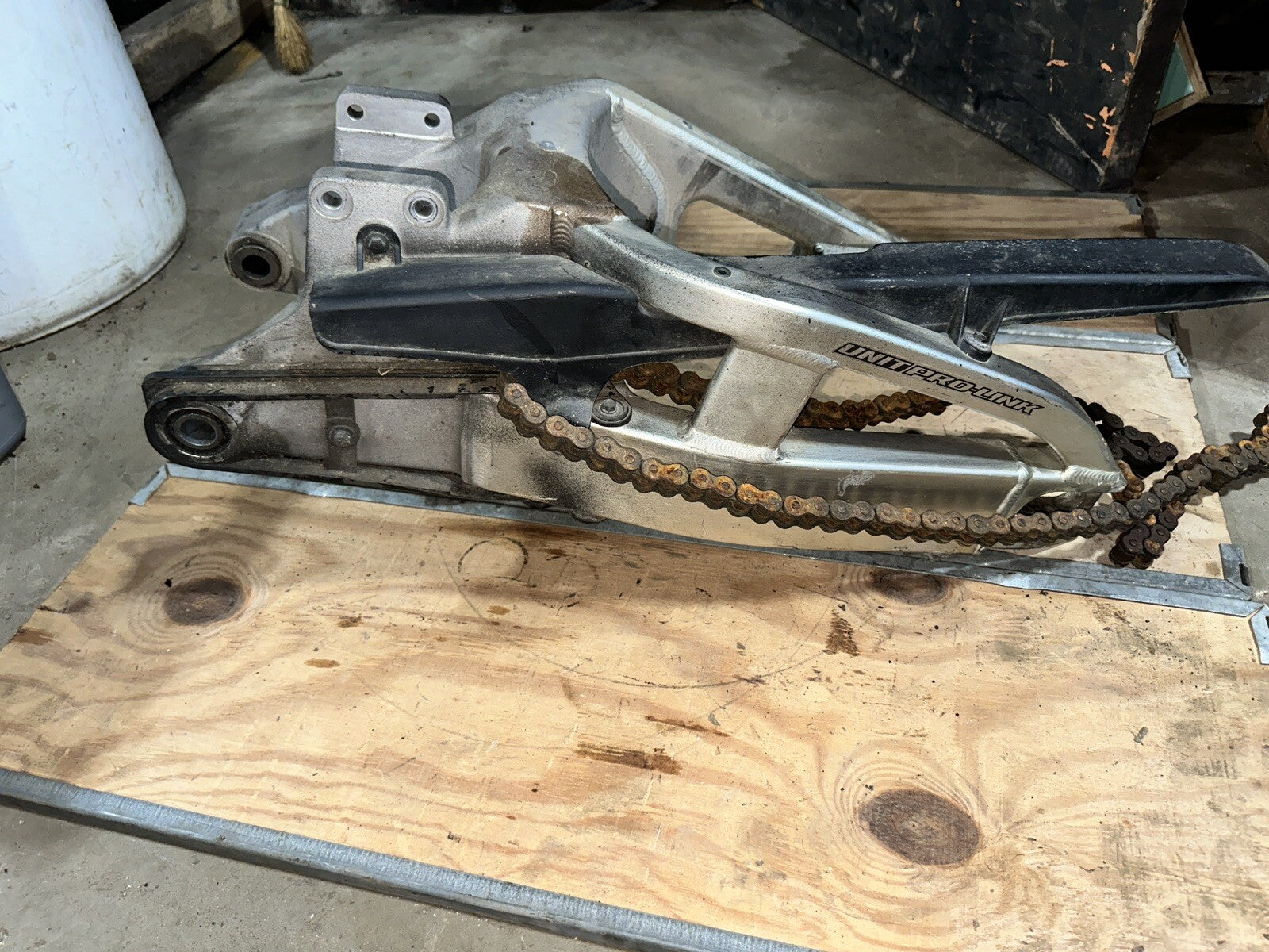 2004 04 03-06 Honda CBR600RR CBR 600 Rear Back Suspension Pivot Swingarm 