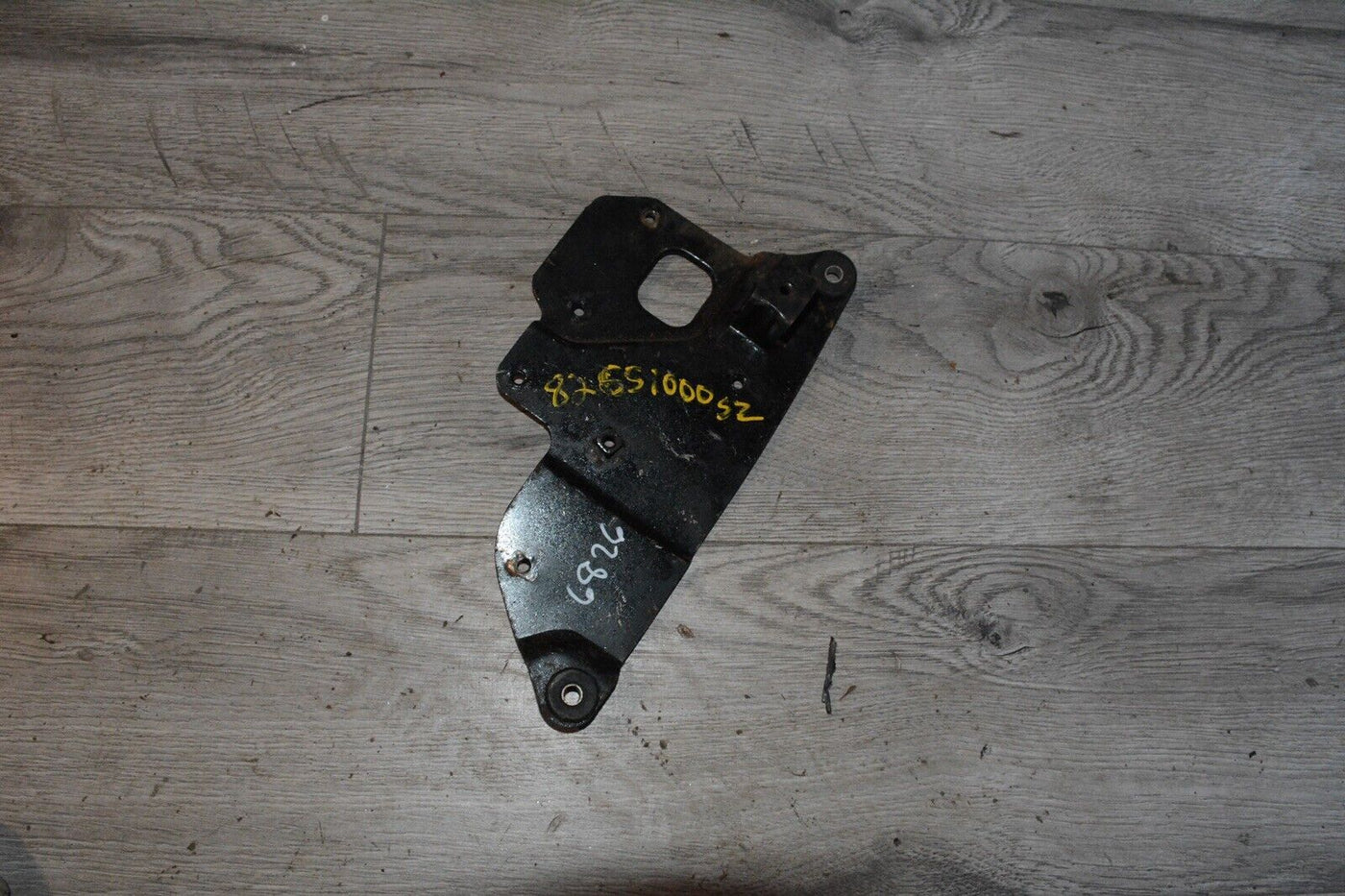 82 gs 1000 frame bracket