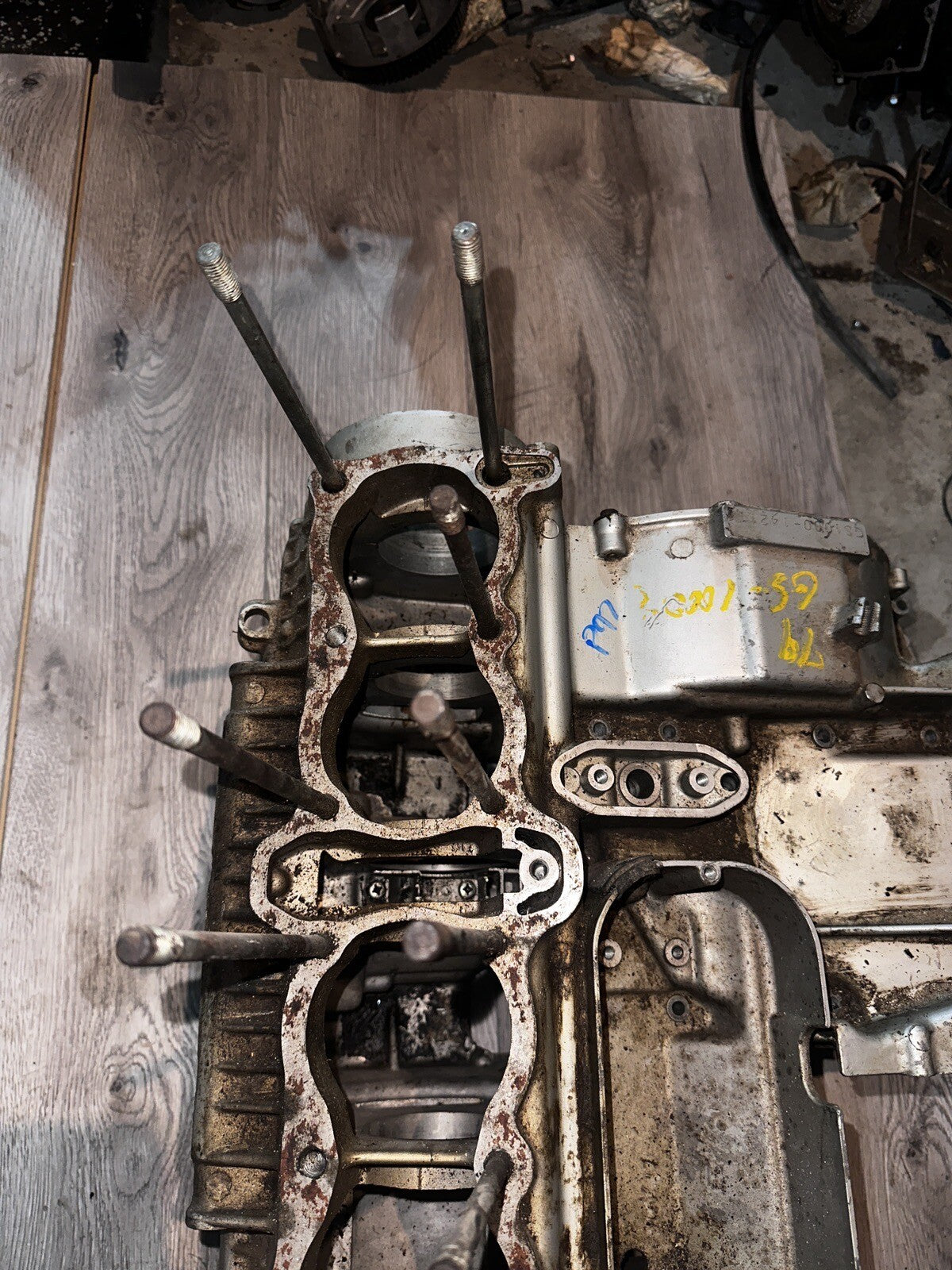 79 SUZUKI GS1000 ENGINE CRANKCASE