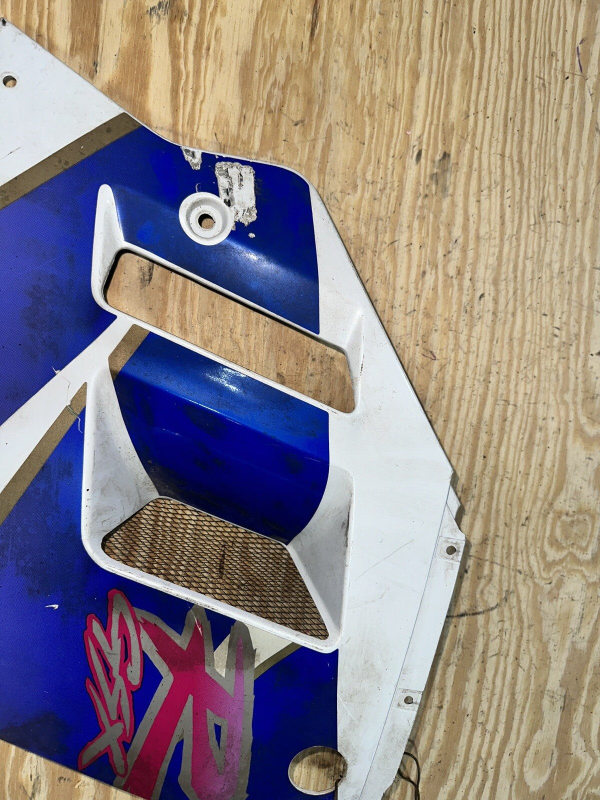88 - 92 SUZUKI GSXR 750 GSXR 1100  RIGHT MID FAIRING COWLING GSXR750 GSXR1100