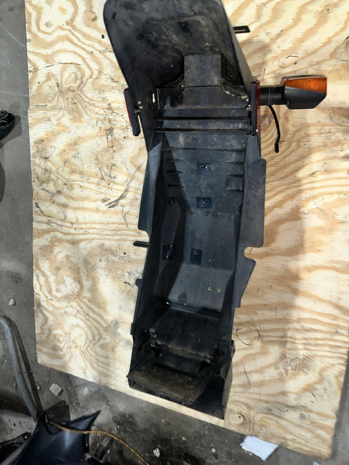 96-00 Suzuki GSF1200 Bandit Undertail Tray