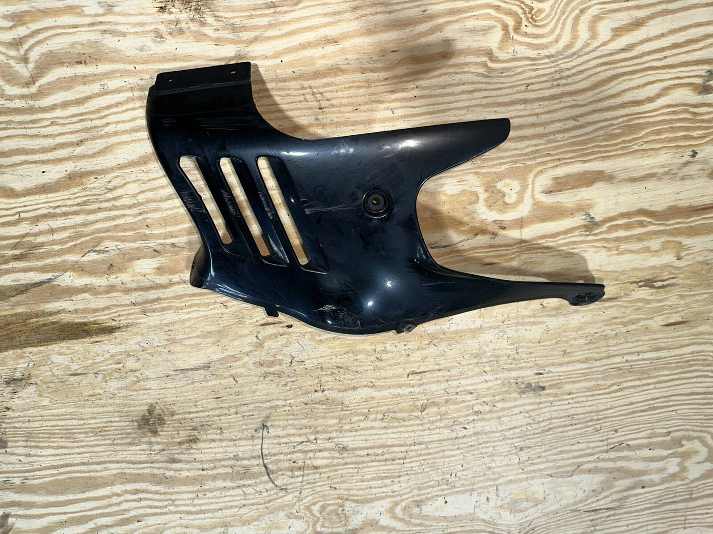 1995 katana 750  right lower belly fairing plastic GSX 90 91 94 97 F gsx750 -