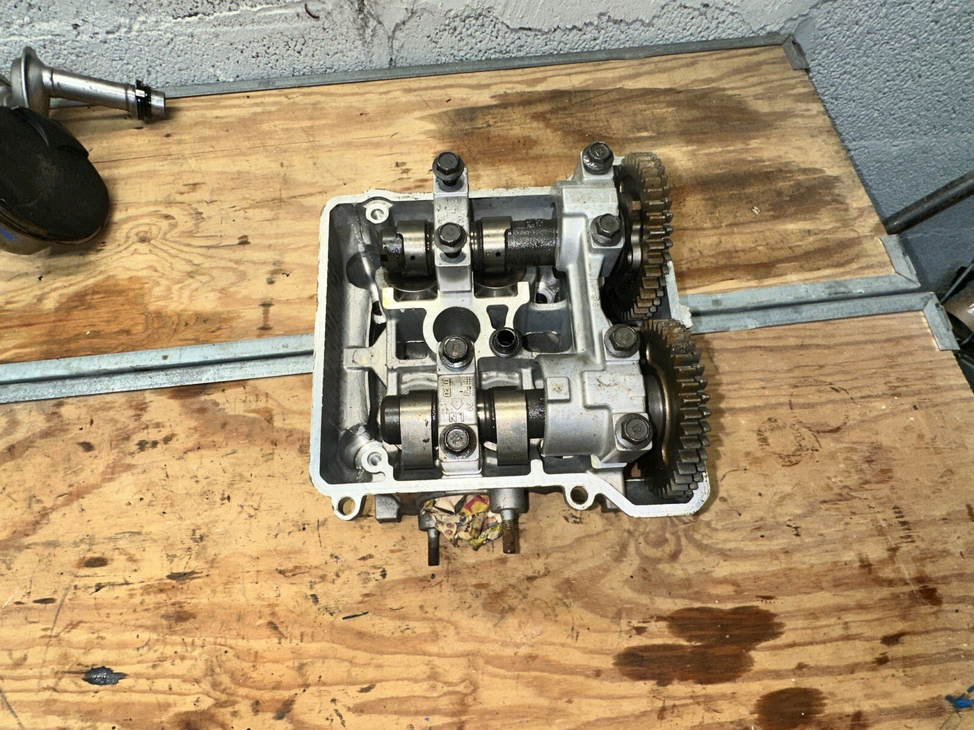 02-06 HONDA RVT1000R RC51 SP2 Engine Motor Cylinder Head REAR