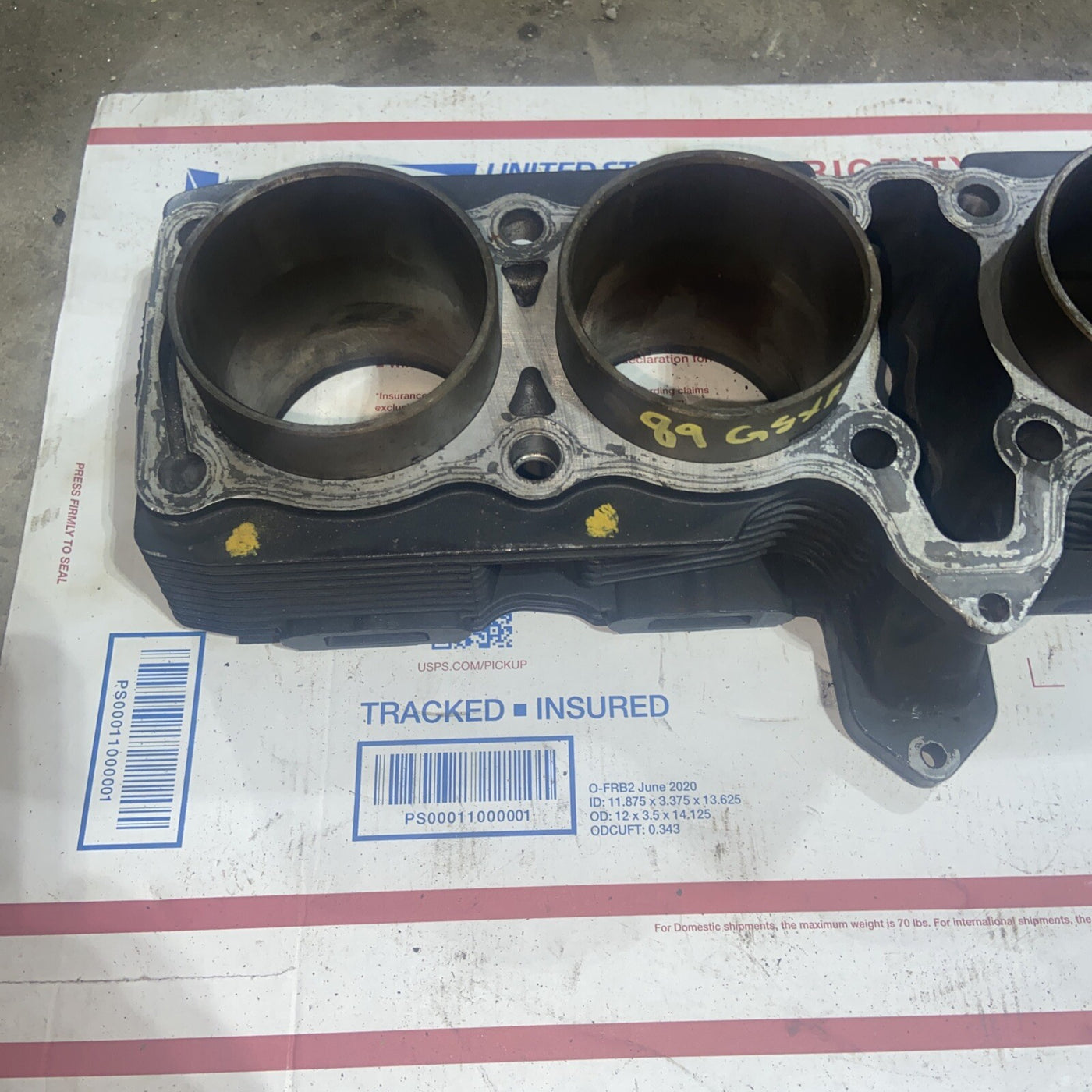 1989 Suzuki GSXR ENGINE MOTOR PISTON CYLINDERS BLOCK JUG