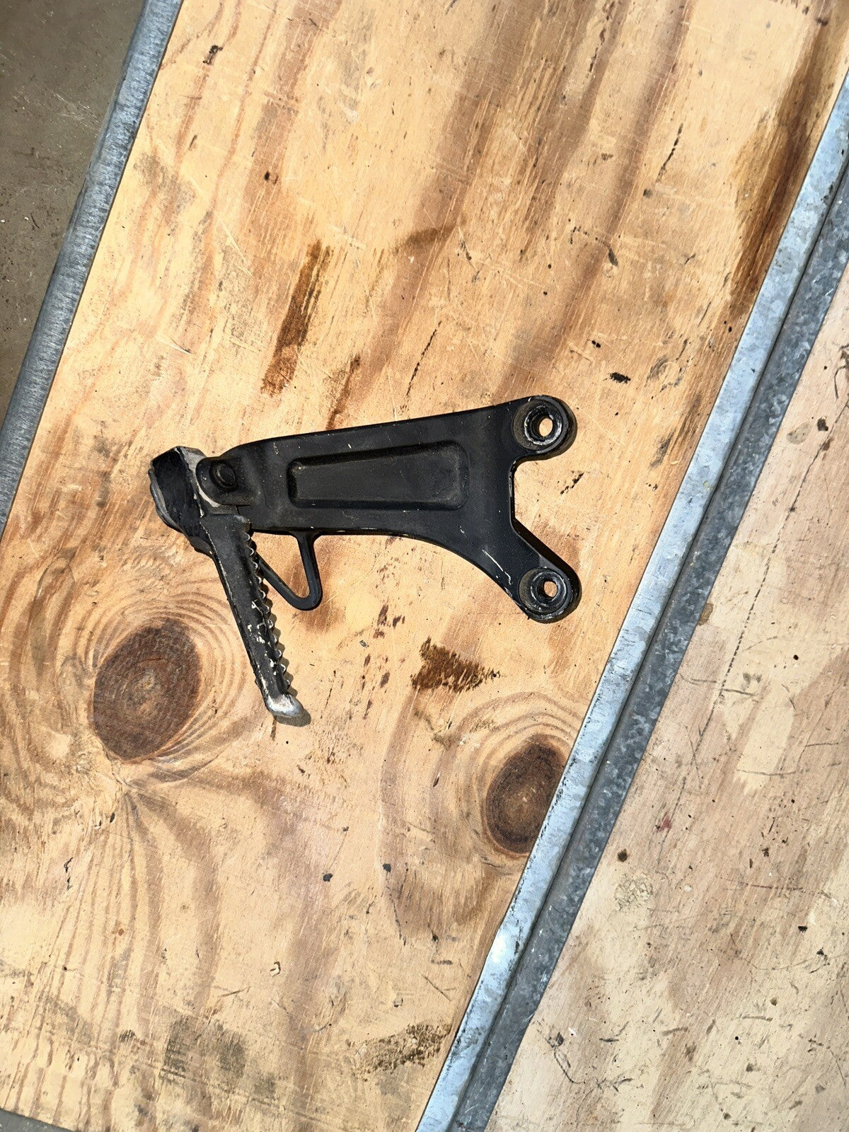 Honda 2003 2004 CBR600RR OEM Rear Passenger Footrest Footpeg Step Brackets Pegs