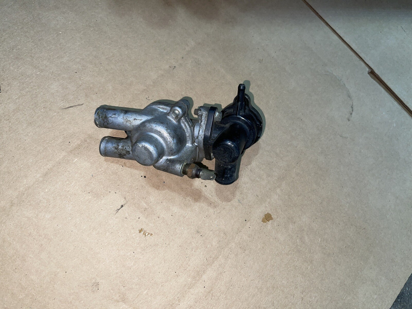 Kawasaki EX500 Ninja 500 THERMOSTAT HOUSING