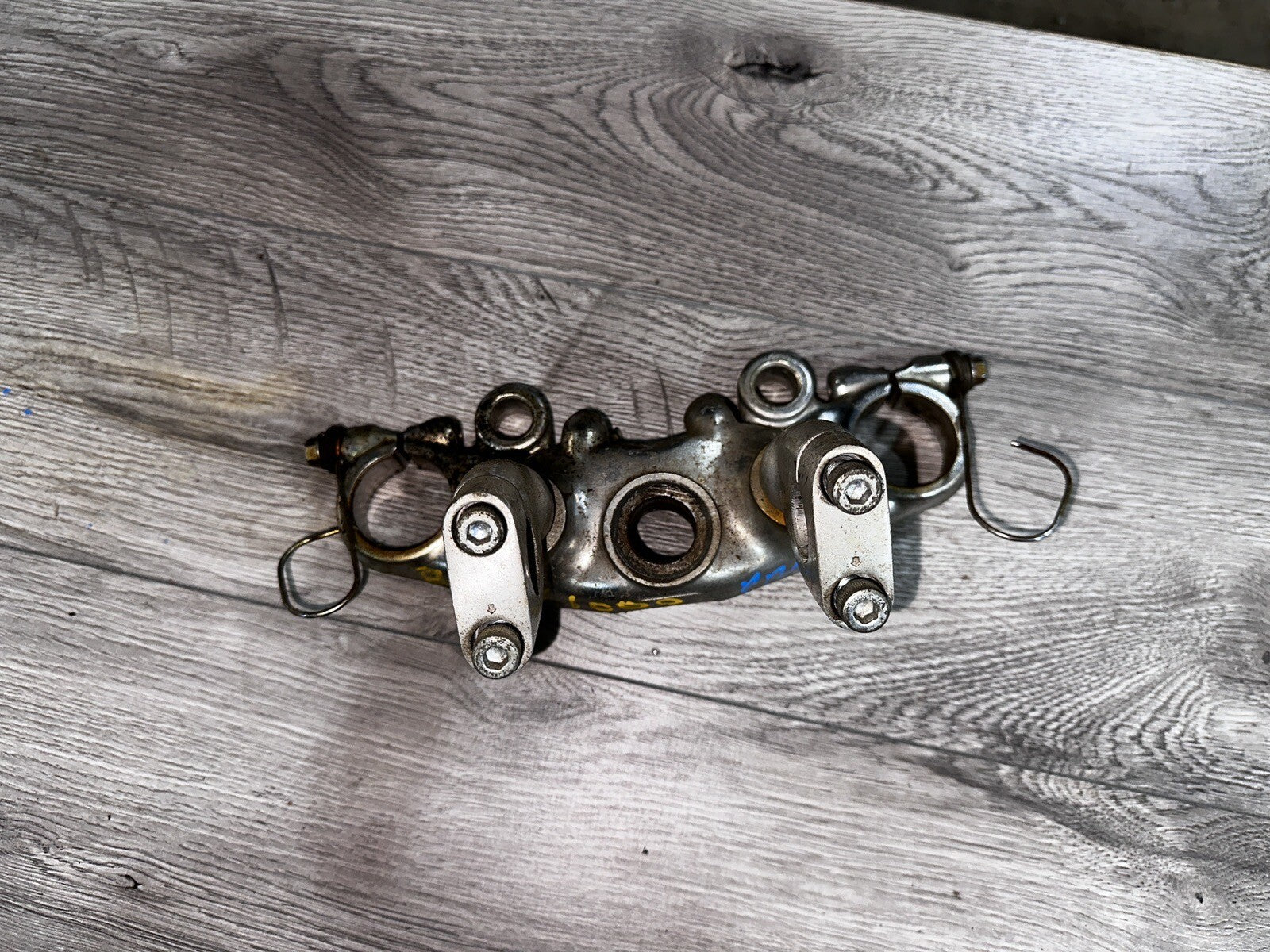 YAMAHA 85 XV1000 VIRAGO UPPER TRIPLE TREE  2AE-23340-30-00 XV 1000 jh