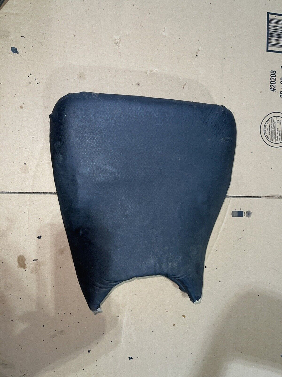 91 92 1992 1991 KAWASAKI NINJA ZX750 ZX7 FRONT DRIVER SEAT SADDLE PILLION