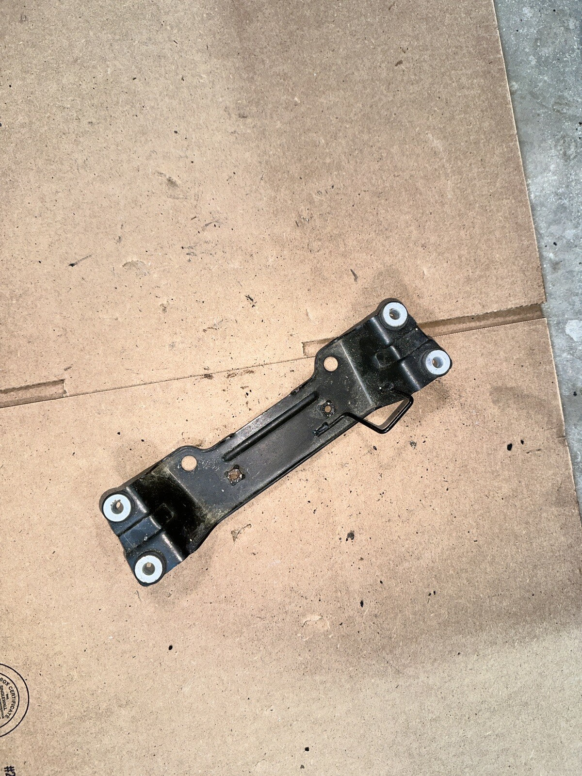 97 Suzuki GSF 1200 GSF1200 S Bandit gas fuel tank mount bracket