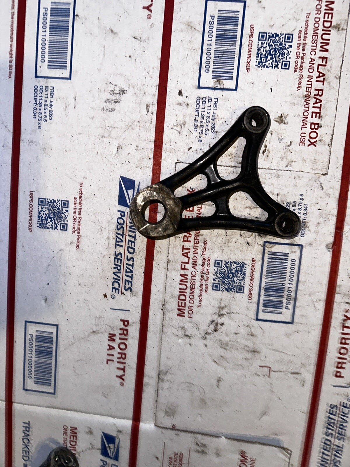 1993 Suzuki Katana 750 GSX750F REAR BRAKE CALIPER HANGER BACK MOUNTING BRACKET 