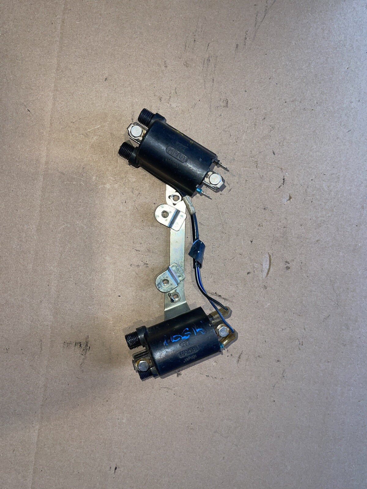 87 HONDA CBR600F IGNITION COILS COIL SPARK PLUG CAPS