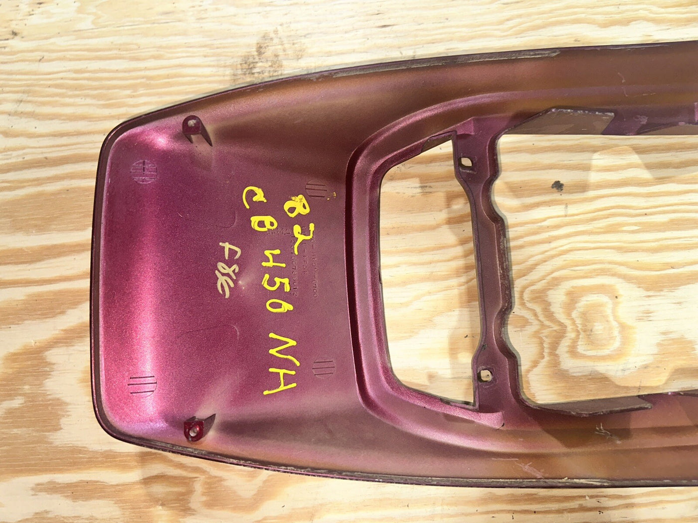 1986 Honda Nighthawk 450 CB450SC REAR TAIL CENTER SEAT COVER FAIRING PLASTIC CB 