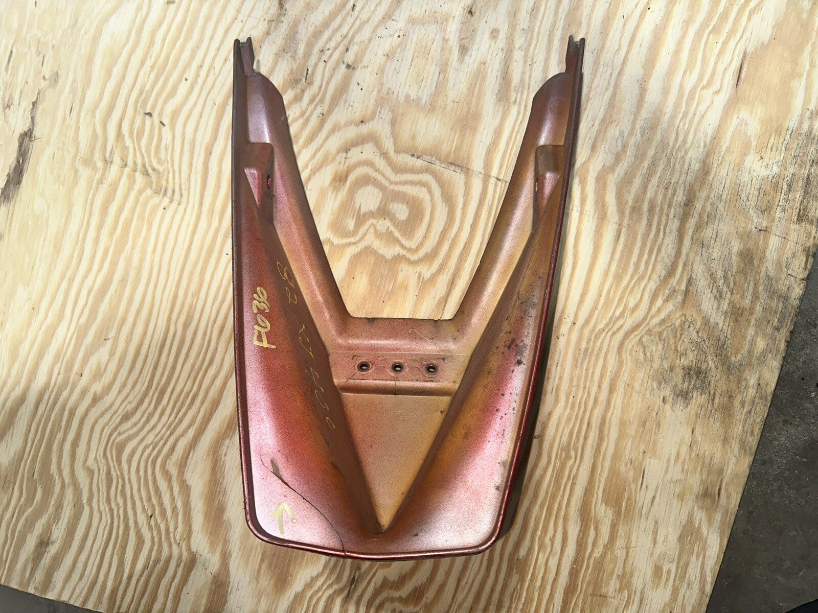 '82 83 XS400R SECA XS 400 REAR TAIL FAIRING COWL PLASTIC COMPARTMENT 1982 YAMAHA