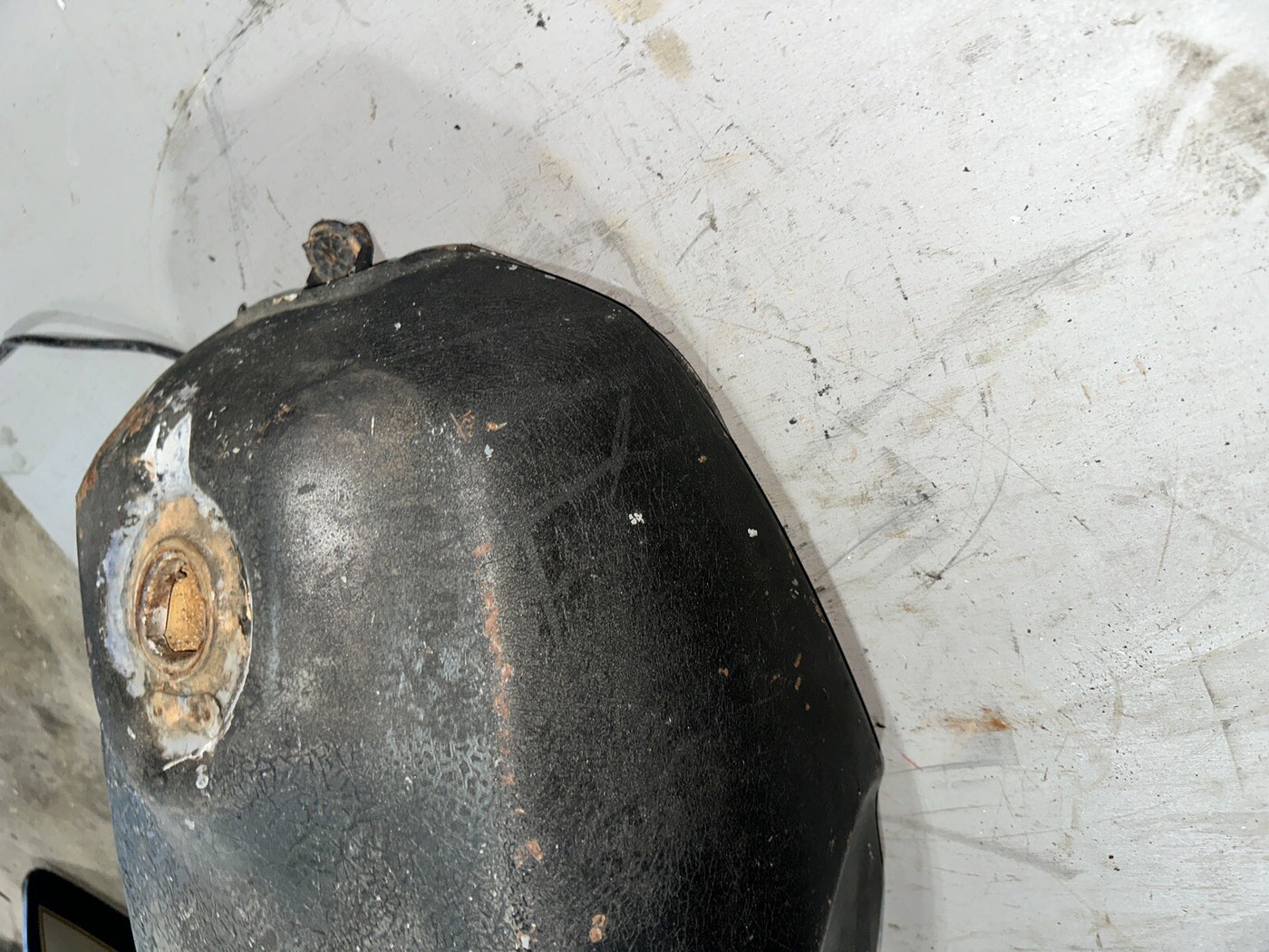 84 HONDA INTERCEPTOR 750 VF750F GAS TANK FUEL PETROL RESERVOIR