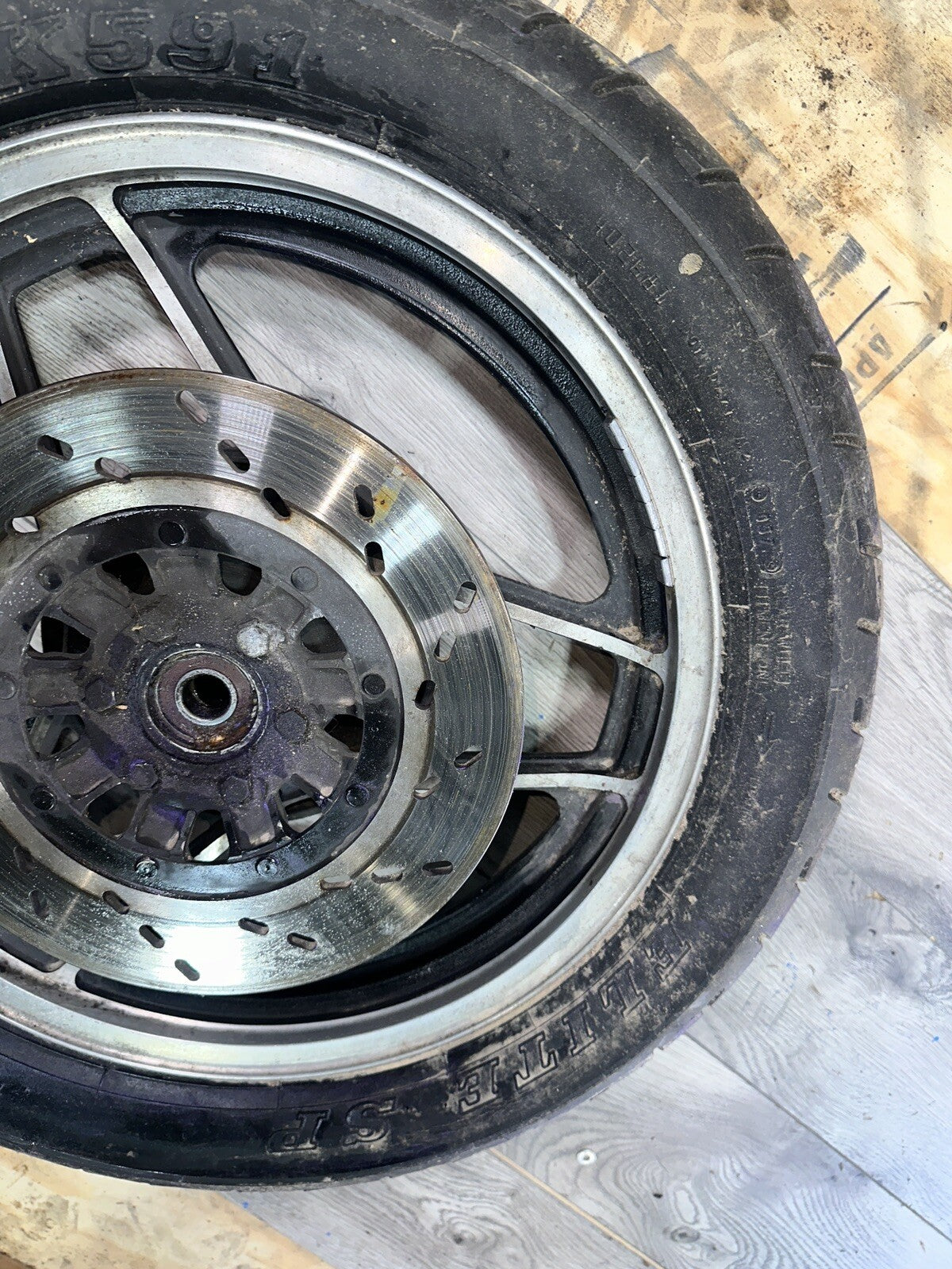 1983 SUZUKI GS1100ES REAR RIM 64111-49500-291
