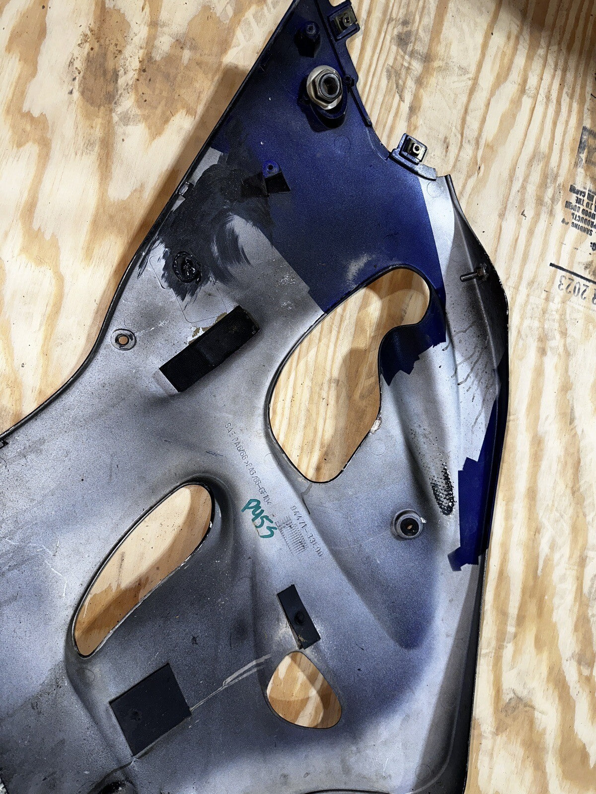1996-1999 OEM Suzuki GSXR750 Right Side Fairing 94471-33E00