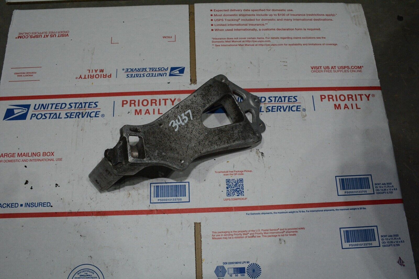 86-87 SUZUKI GSXR1100 REAR BACK PASSENGER PEG SET PAIR