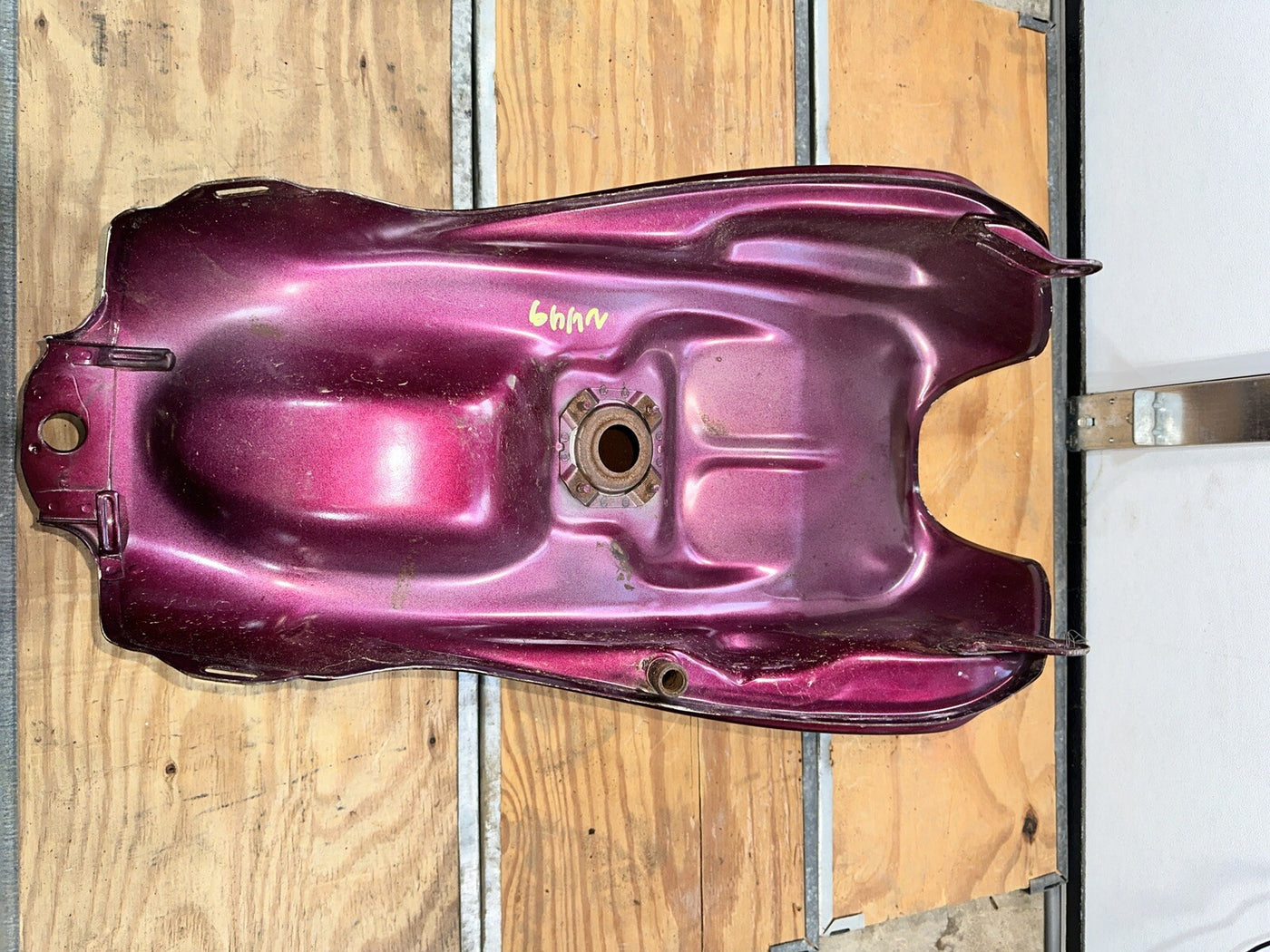 1983 Honda V45 Sabre Vf750 Vf750s Gas Fuel Petrol Tank