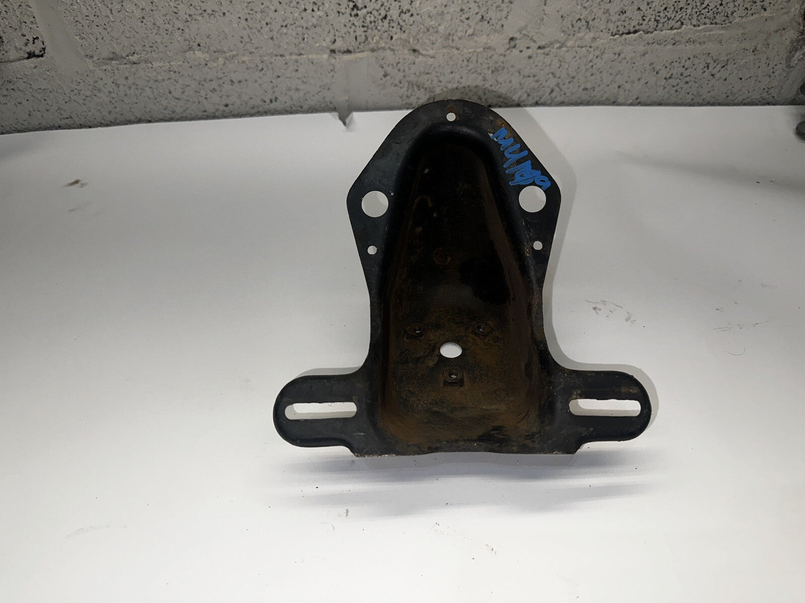 Kawasaki 77-79 KZ650 C & B 1980 KZ650F 1982 KZ440 G KZ taillight bracket