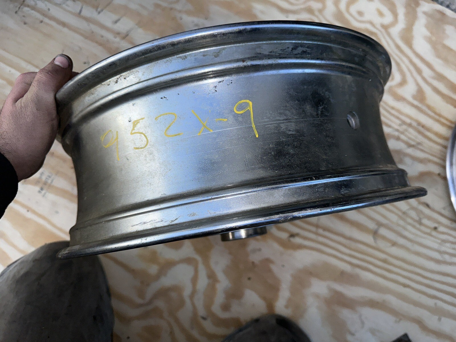 1994 94 95 96 97  Kawasaki Ninja ZX9R ZX900B ZX9 CHROME REAR WHEEL BACK RIM 
