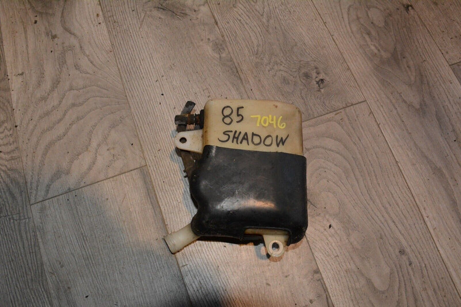 HONDA 1984 1985 84 85 SHADOW 700 vt700c COOLANT WATER TANK RESERVOIR BOTTLE oem