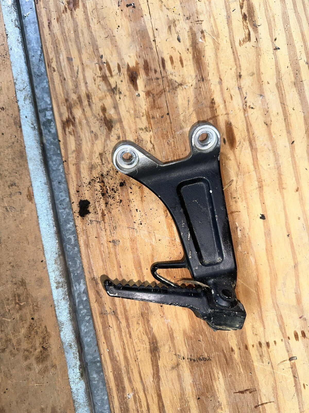 03 Honda CBR600RR CBR 600 600RR Right Rear Peg & Bracket