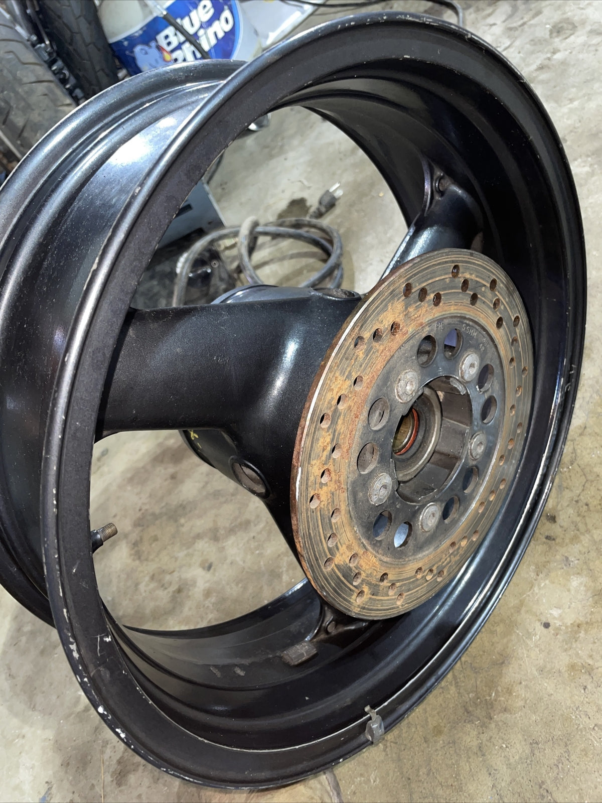 KAWASAKI 93 ZX 7 ZX7 L REAR WHEEL RIM MAG OEM 