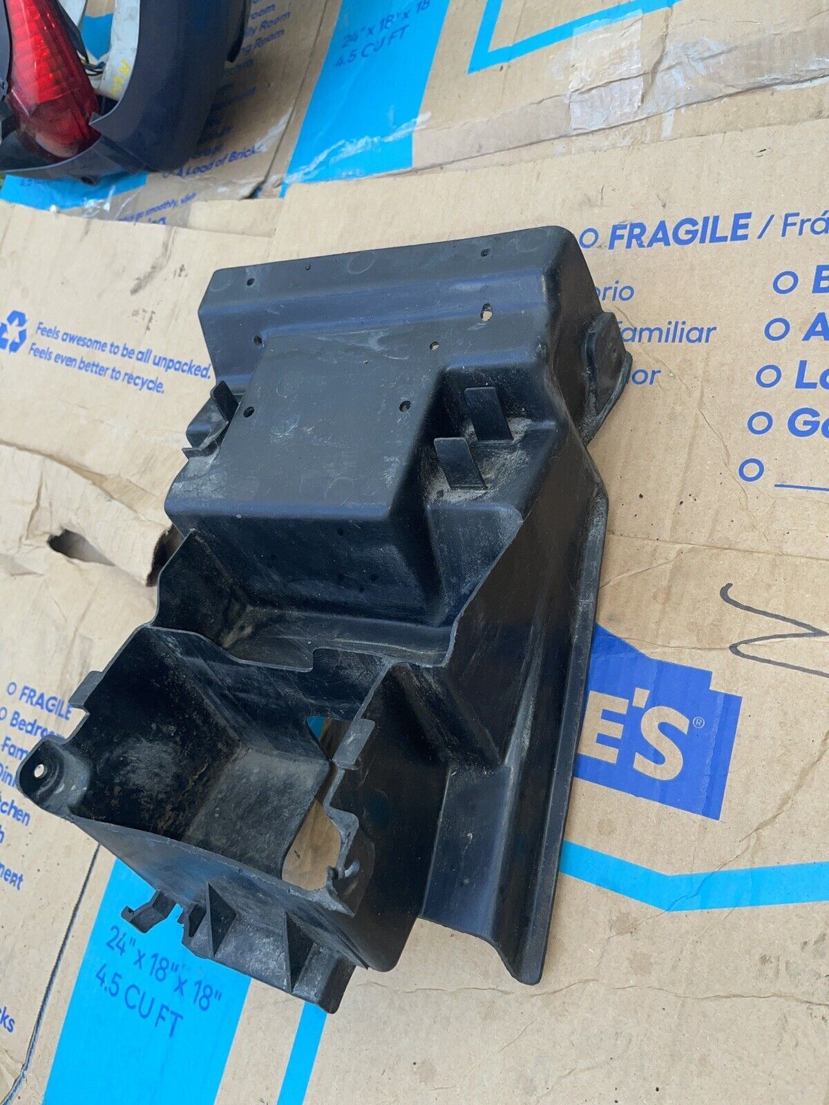 1997 KAWASAKI NINJA ZX7R ZX750P OEM REAR BACK TAIL UNDERTAIL BATTERY TRAY