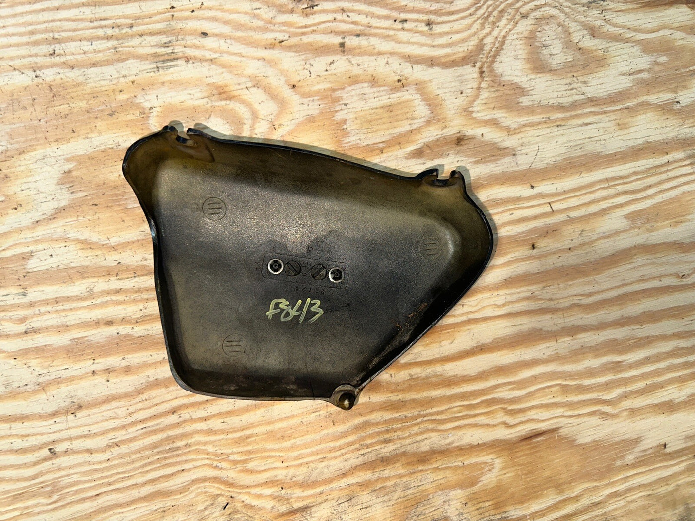 85-86 YAMAHA XS400 SPECIAL400 RIGHT SIDE COVER