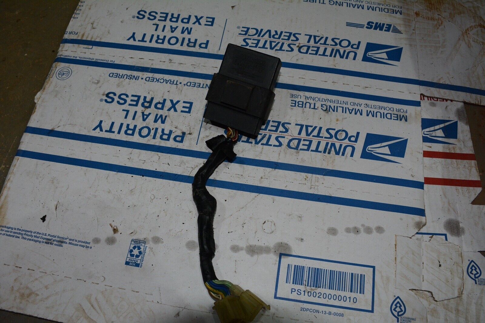 SUZUKI 84 85 86 GS1150 GS 1150 RELAY BOX  COMPUTER OEM