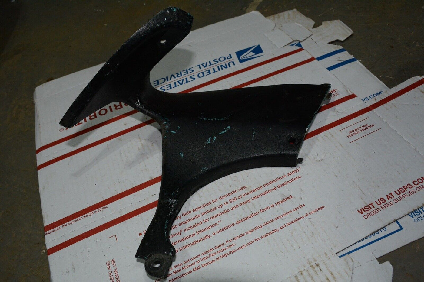 06 Suzuki GSX 1300 R GSX1300 Hayabusa Right side cowl fairing dash cover inner