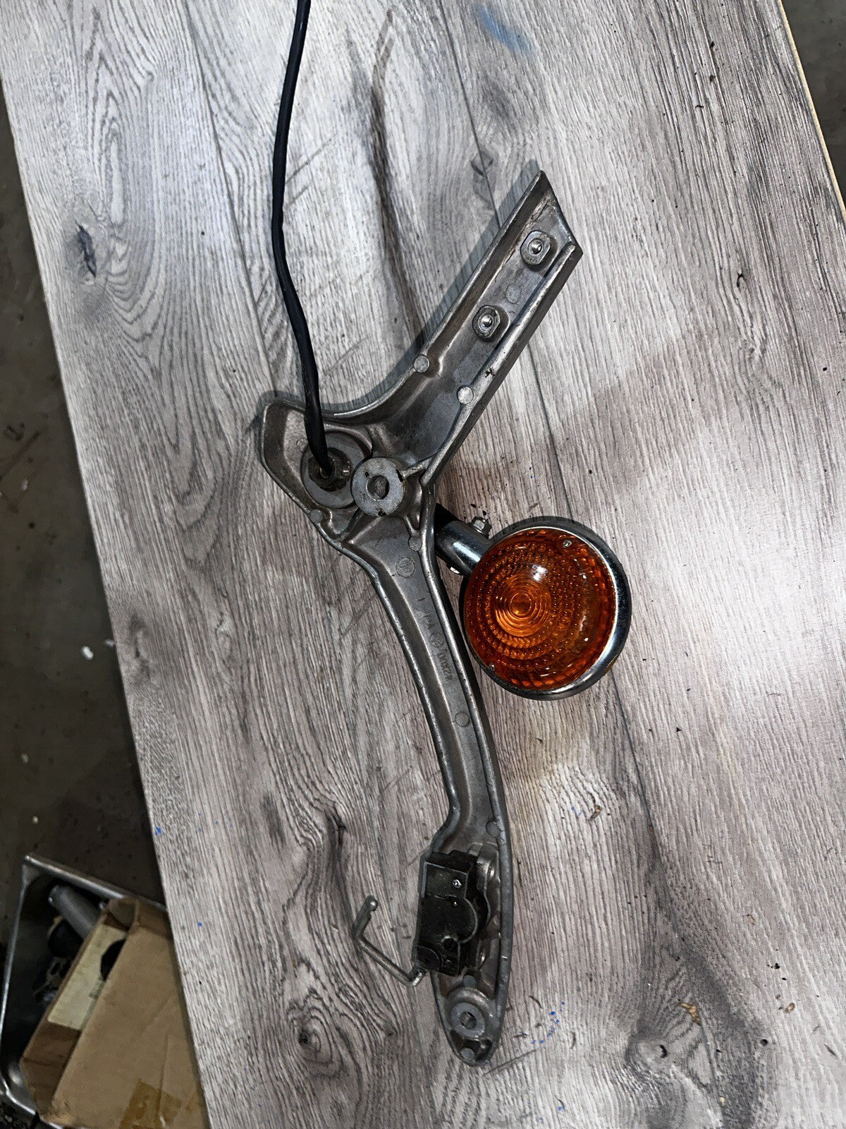 85 Yamaha XV1000 XV 1000 Virago left sissy bar back rest mount bracket